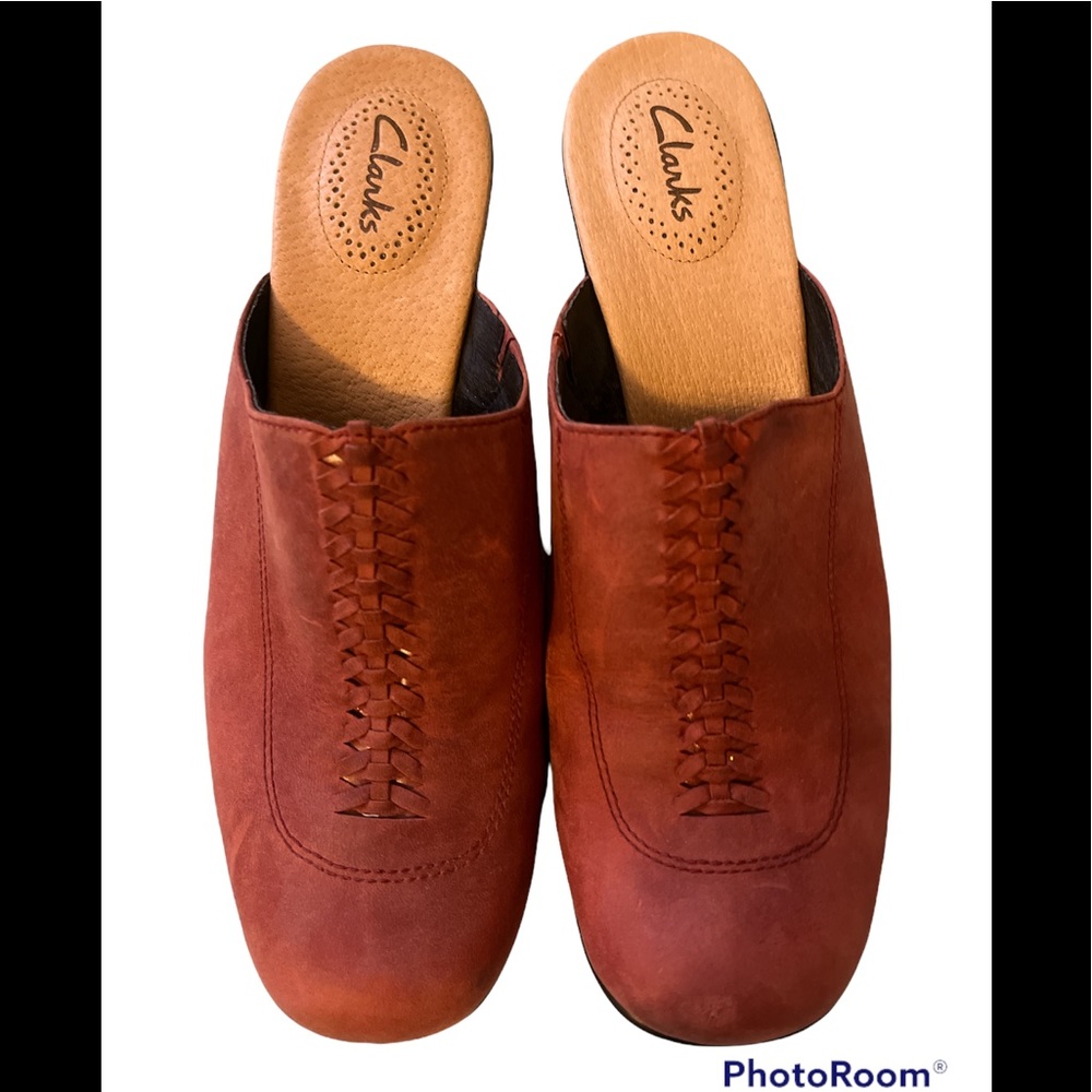 Clarks suede mules in rust
